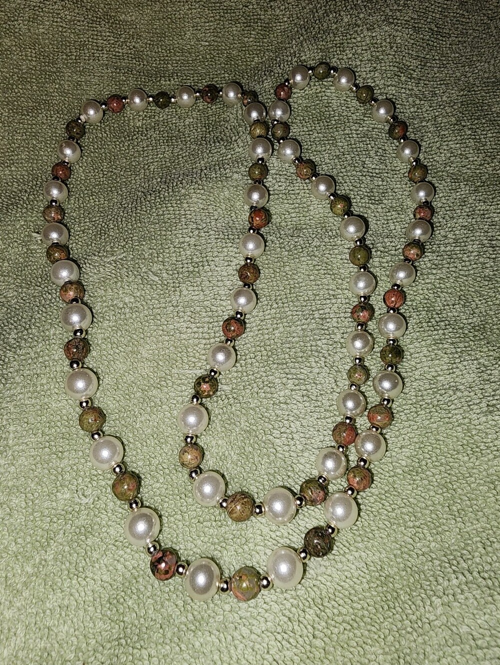 Vintage Classic Pearl & Earth-Tone Bead Necklace - White and Green